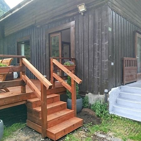 Chalet 8 Personnes + Grand Terrain Et Riviere Entremont Εξωτερικό φωτογραφία