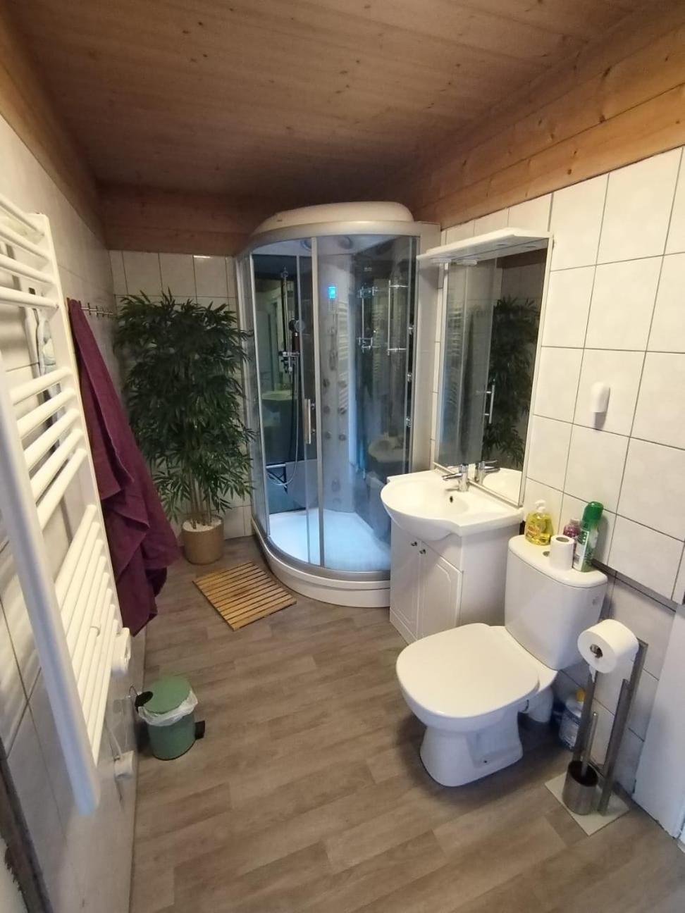 Chalet 8 Personnes + Grand Terrain Et Riviere Entremont Εξωτερικό φωτογραφία
