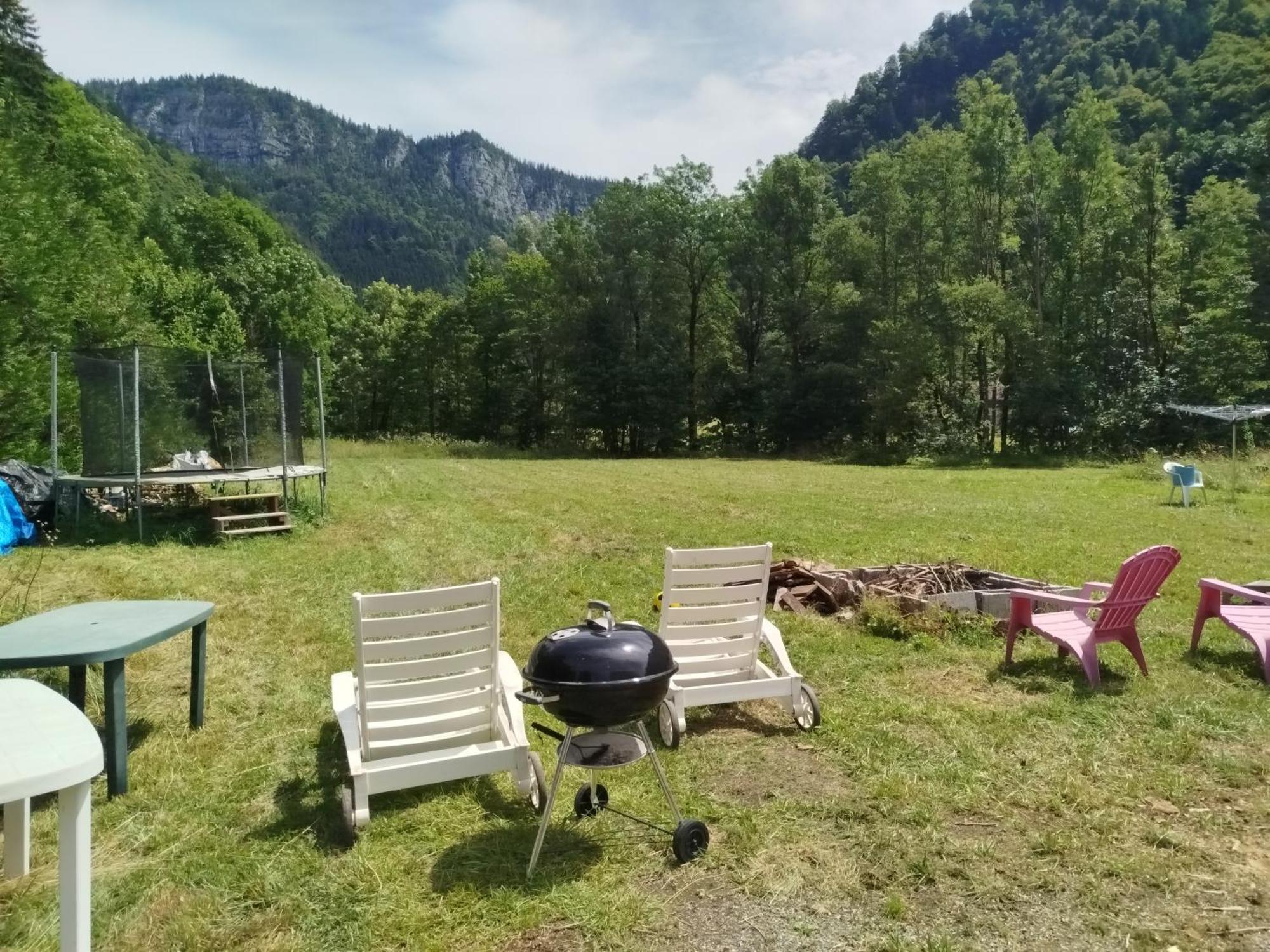 Chalet 8 Personnes + Grand Terrain Et Riviere Entremont Εξωτερικό φωτογραφία